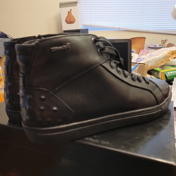 Man's shoes - Picture 5 of 9